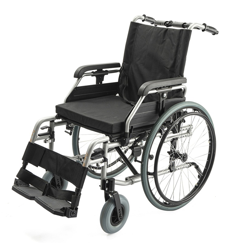 Кресло-коляска Симс-2 для инвалидов Barry Euro с литыми колесами.